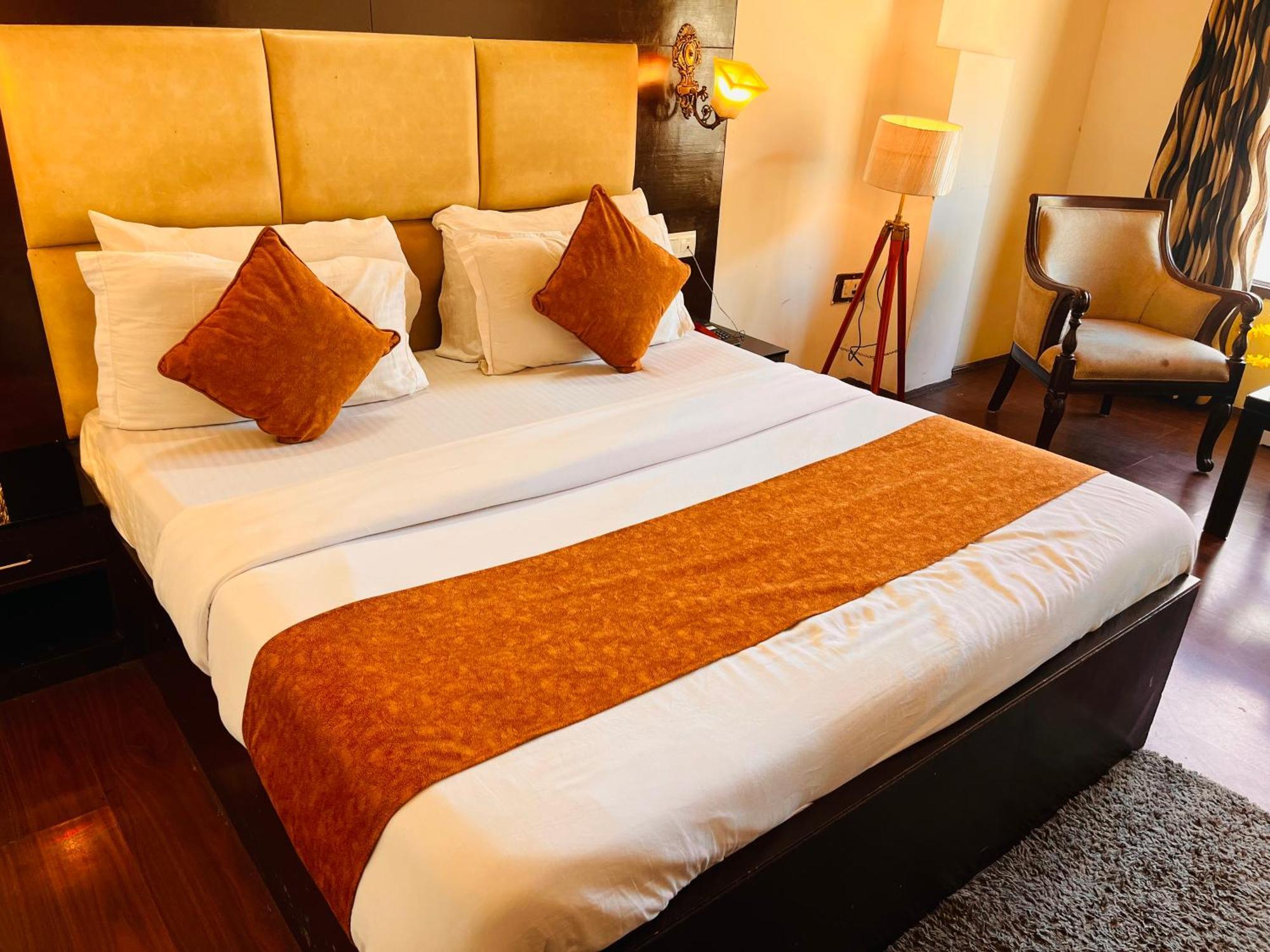 Hotel The North Wind In City Center, Manali 외부 사진