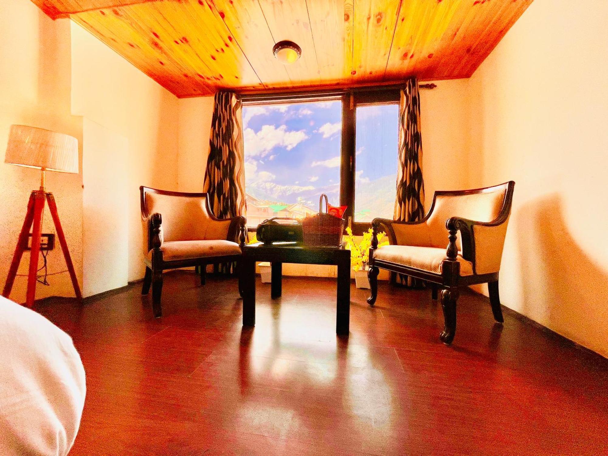 Hotel The North Wind In City Center, Manali 외부 사진