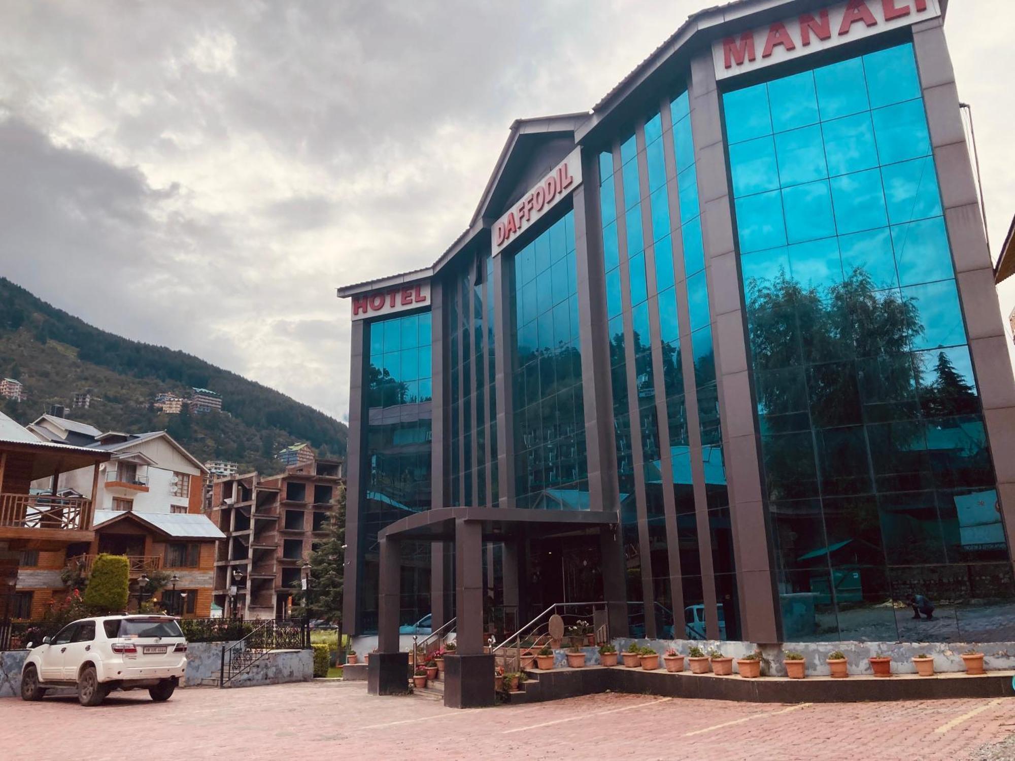 Hotel The North Wind In City Center, Manali 외부 사진