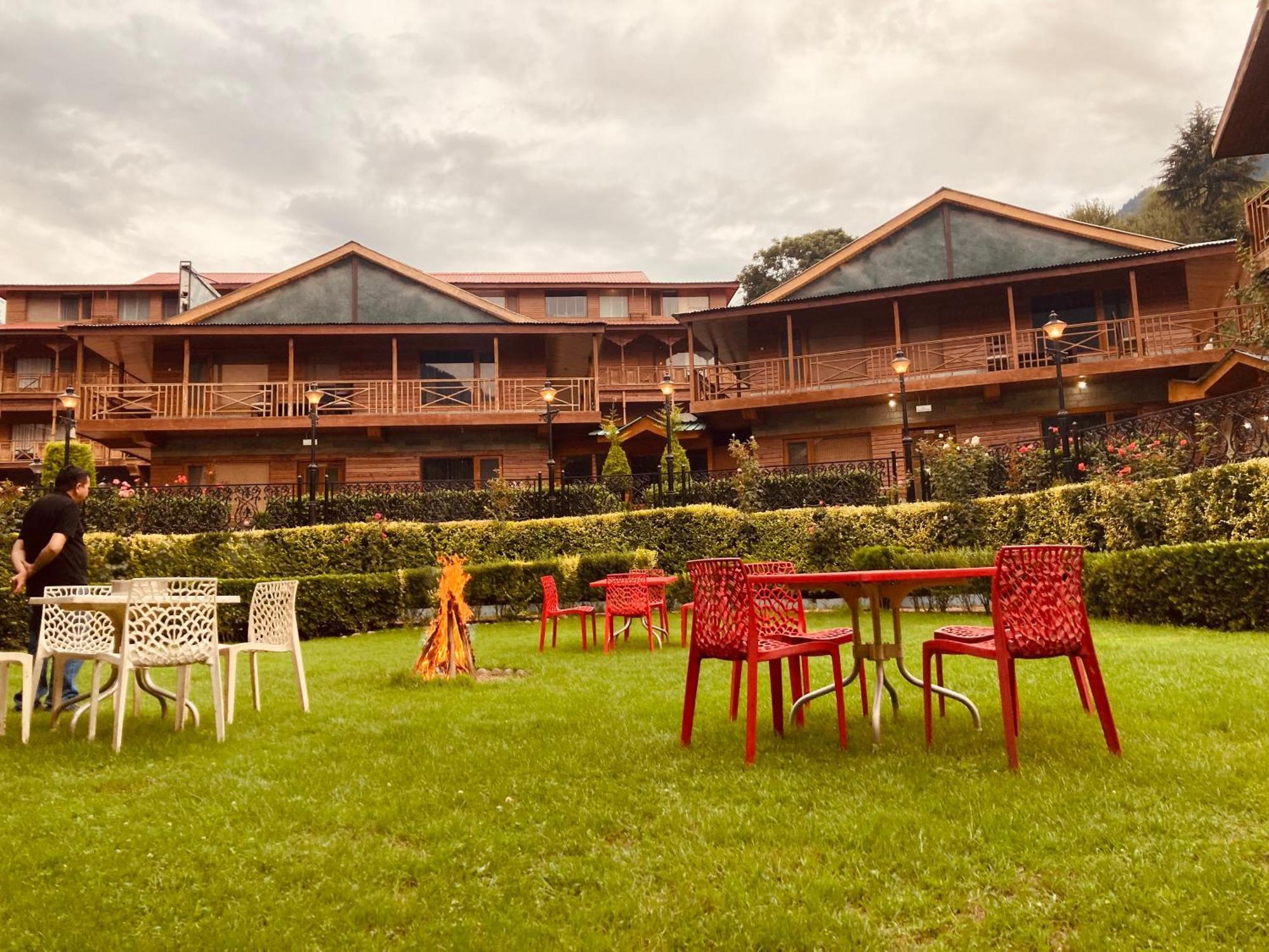 Hotel The North Wind In City Center, Manali 외부 사진